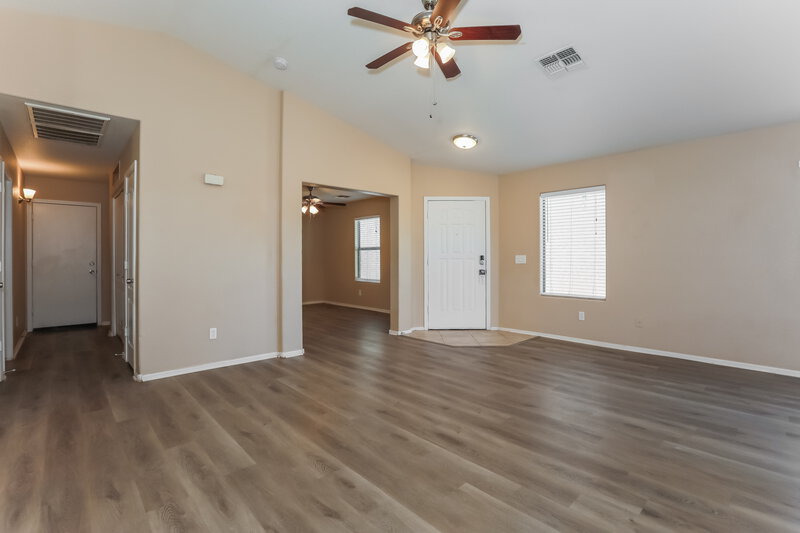 1,750/Mo, 28953 N Coal Ave San Tan Valley, AZ 85143 Living Room View 2