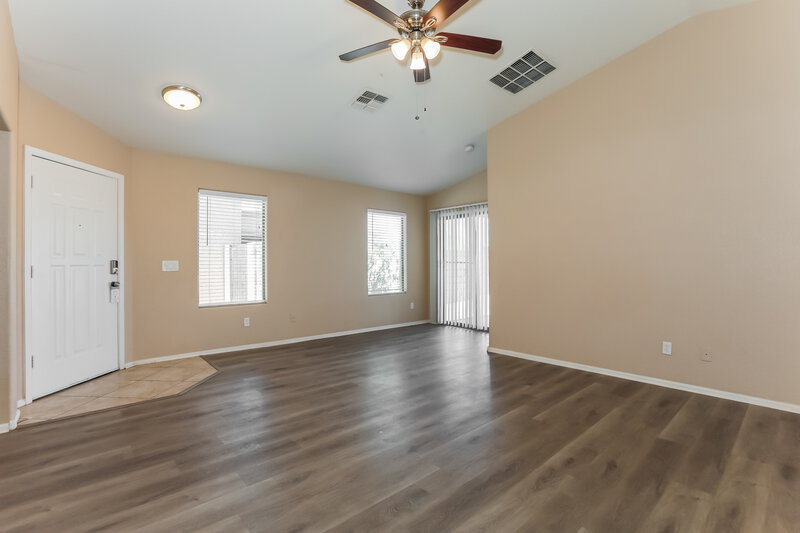 1,750/Mo, 28953 N Coal Ave San Tan Valley, AZ 85143 Living Room View 3