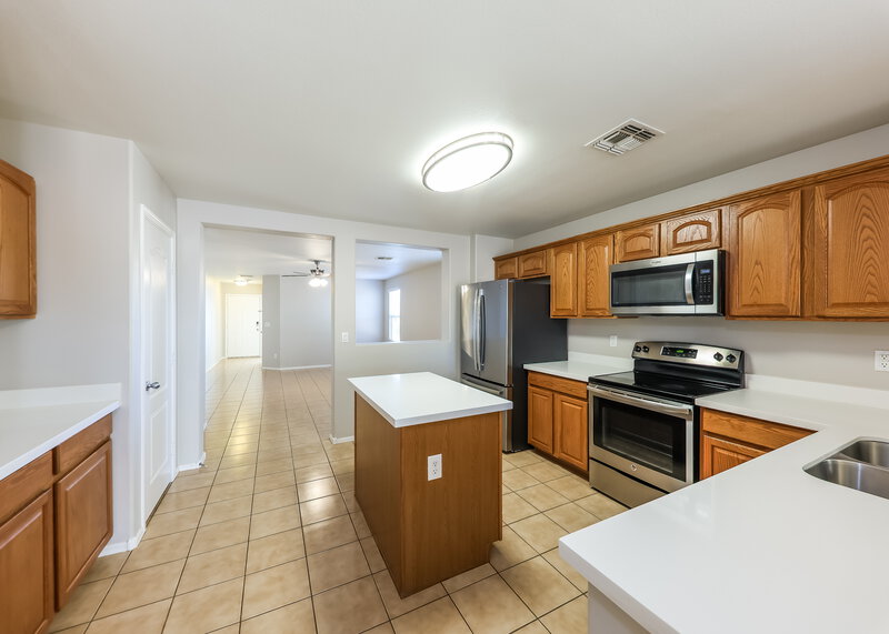 1,800/Mo, 17746 W Red Bird Rd Surprise, AZ 85387 Kitchen View 2