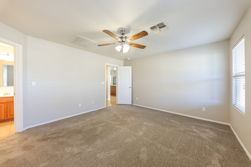 1,800/Mo, 17746 W Red Bird Rd Surprise, AZ 85387 Main Bedroom View 2