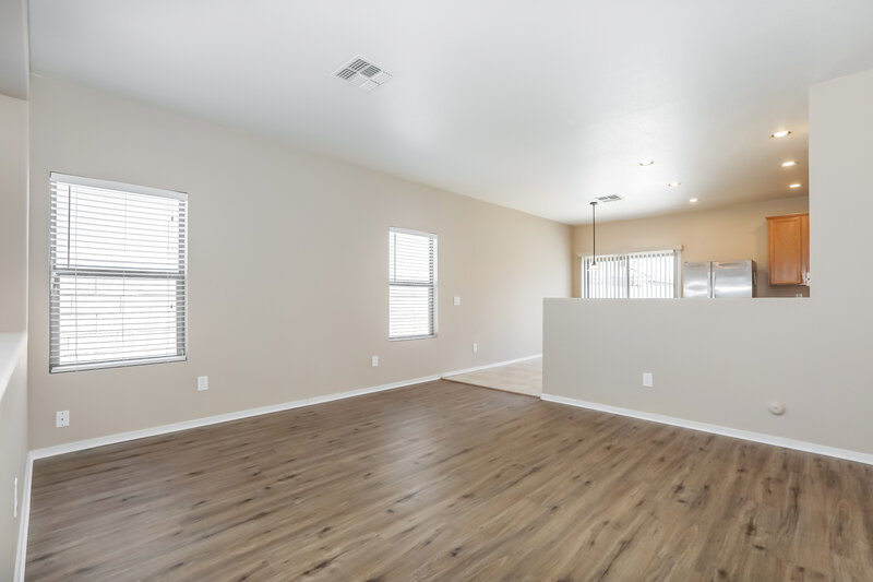 1,980/Mo, 2924 W Allens Peak Dr San Tan Valley, AZ 85142 Dining Room View
