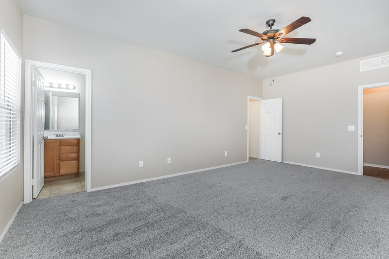 1,980/Mo, 2924 W Allens Peak Dr San Tan Valley, AZ 85142 Main Bedroom View