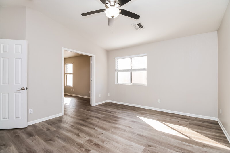 2,585/Mo, 1526 E Beacon Dr Gilbert, AZ 85234 Main Bedroom View