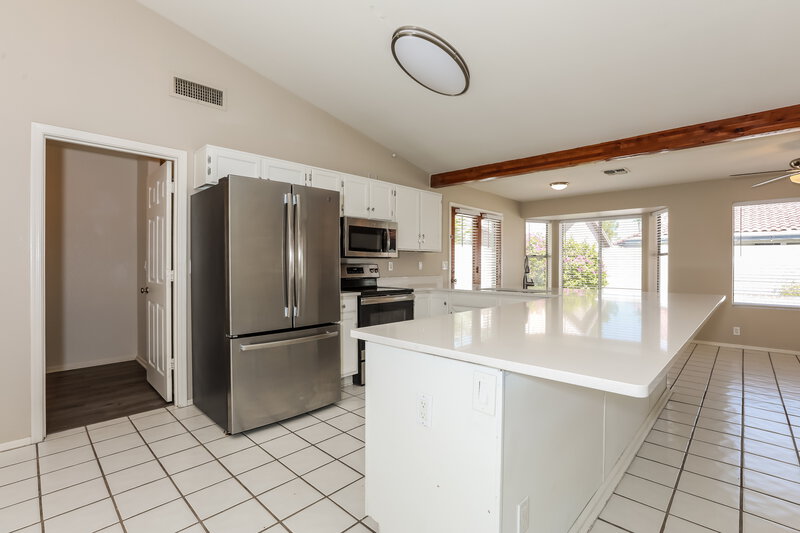2,485/Mo, 1922 E Cortez Dr Gilbert, AZ 85234 Kitchen View