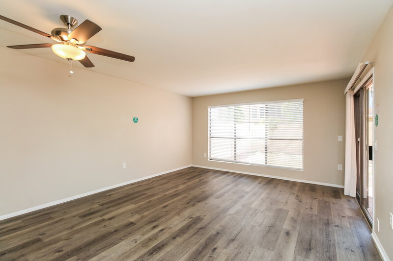 2,555/Mo, 518 N Granite St Gilbert, AZ 85234 Family Room View
