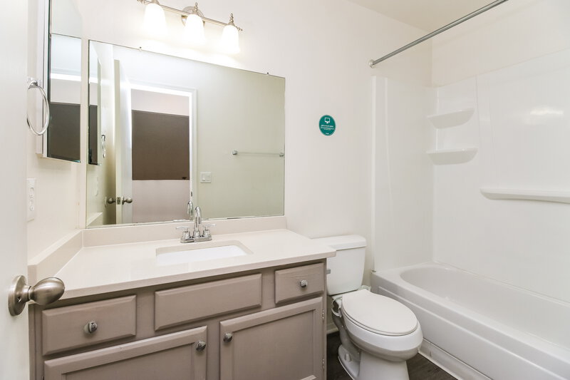 2,555/Mo, 518 N Granite St Gilbert, AZ 85234 Bathroom View