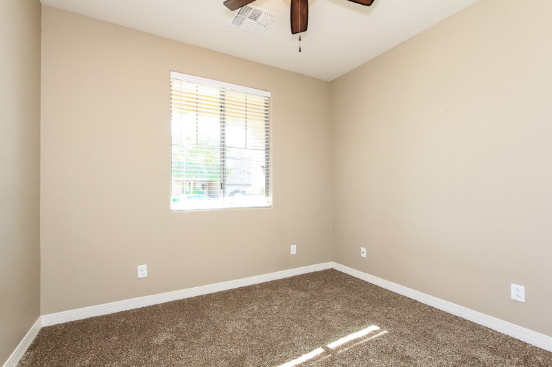 2,325/Mo, 2534 W Beverly Rd Phoenix, AZ 85041 Bedroom View
