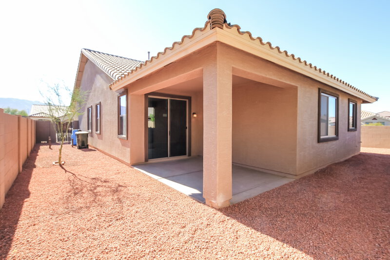 2,325/Mo, 2534 W Beverly Rd Phoenix, AZ 85041 Rear View