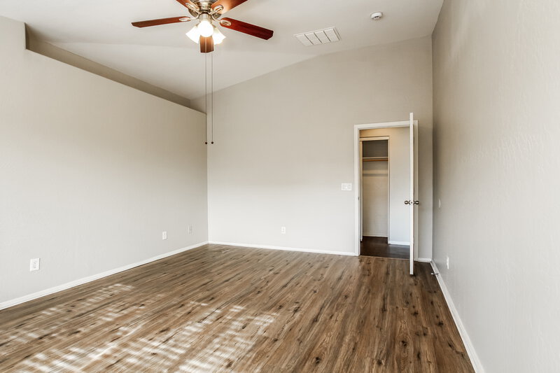 2,000/Mo, 15109 W Adams St Goodyear, AZ 85338 Main Bedroom View 2