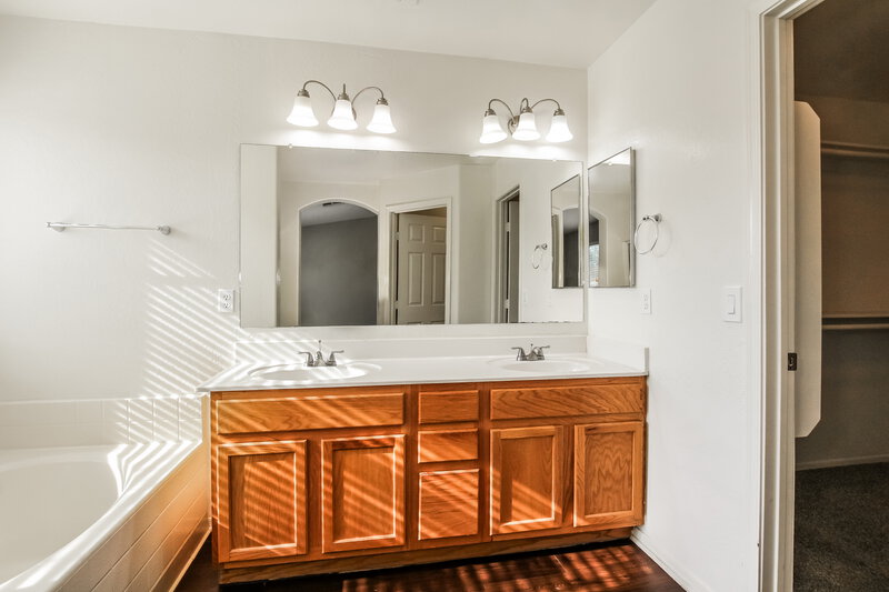 2,000/Mo, 15109 W Adams St Goodyear, AZ 85338 No Caption View