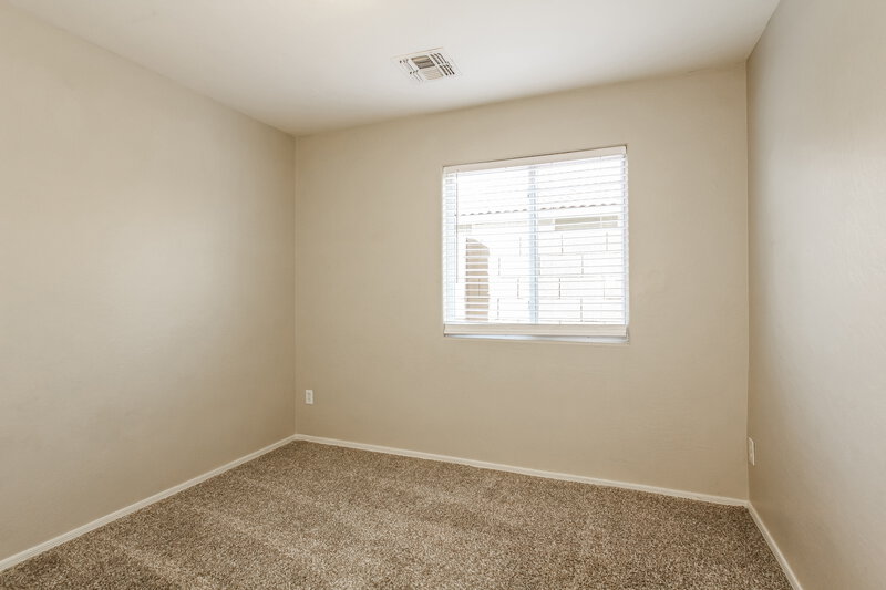 2,000/Mo, 15109 W Adams St Goodyear, AZ 85338 Bedroom View 2
