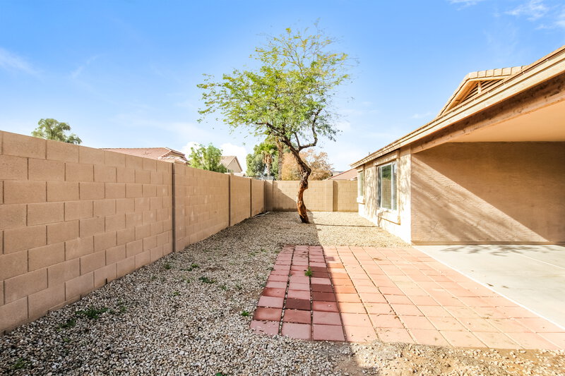 2,000/Mo, 15109 W Adams St Goodyear, AZ 85338 Exterior View