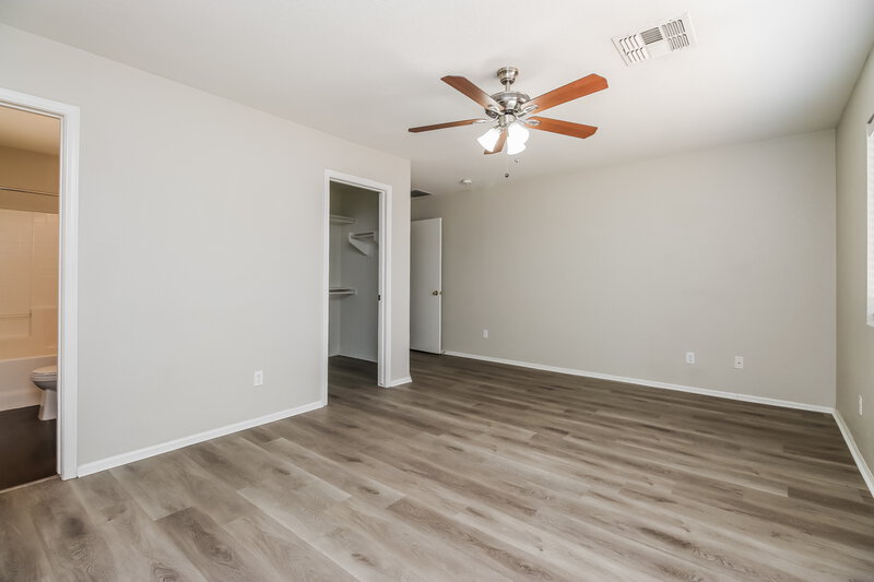 1,775/Mo, 40179 N Costa del Sol Dr San Tan Valley, AZ 85140 Main Bedroom View 2