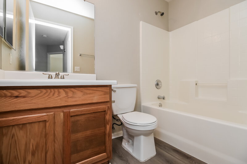 1,775/Mo, 40179 N Costa del Sol Dr San Tan Valley, AZ 85140 Bathroom View