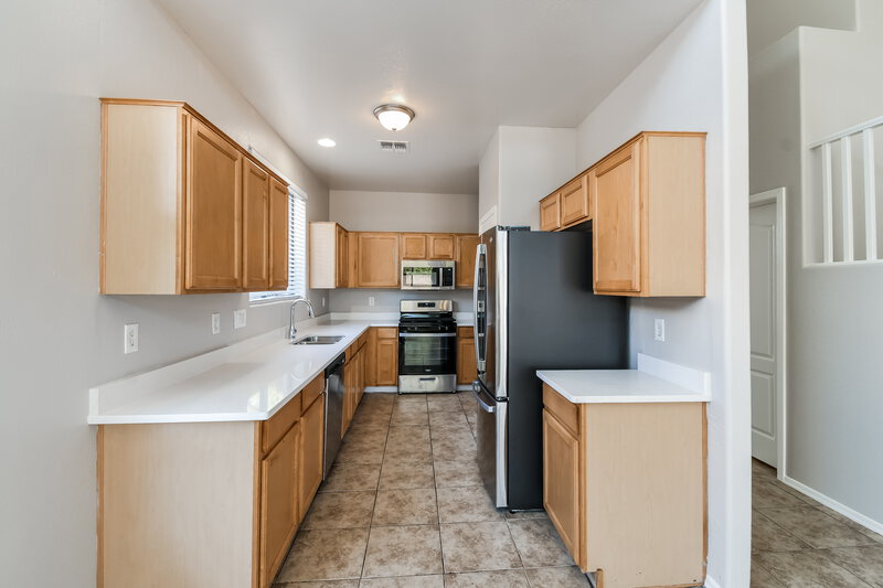 2,080/Mo, 11368 W Locust Ln Avondale, AZ 85323 Kitchen View