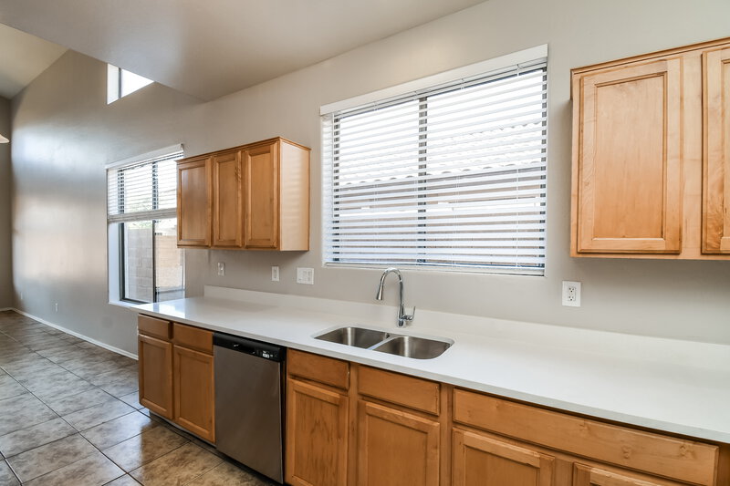 2,080/Mo, 11368 W Locust Ln Avondale, AZ 85323 Kitchen View 2