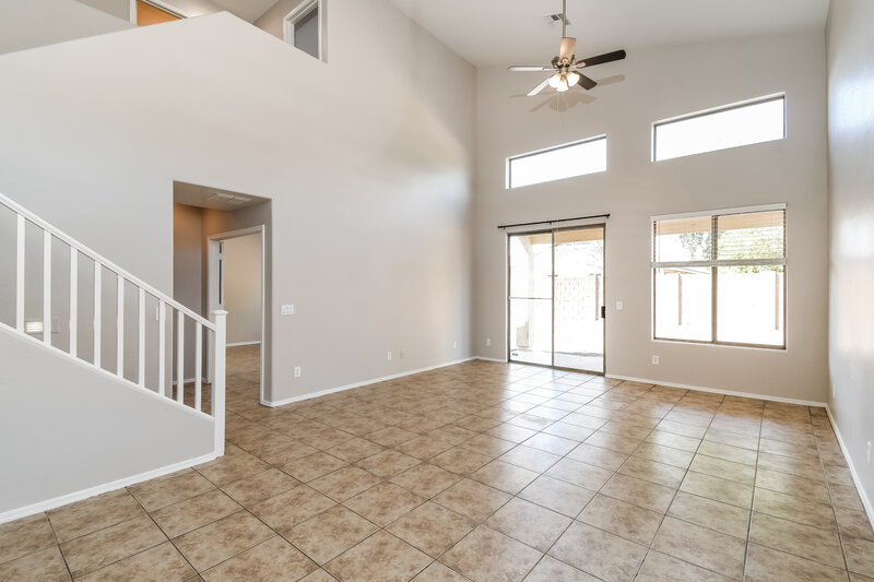 2,080/Mo, 11368 W Locust Ln Avondale, AZ 85323 Family Room View 2