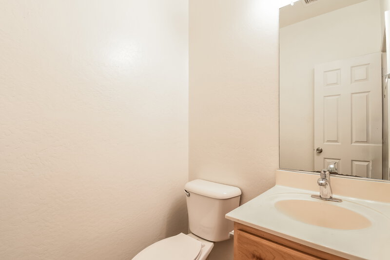 2,080/Mo, 11368 W Locust Ln Avondale, AZ 85323 Bathroom View