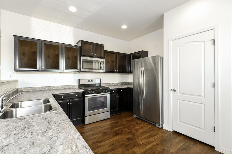 2,095/Mo, 8224 W Encinas Ln Phoenix, AZ 85043 Misc View 5