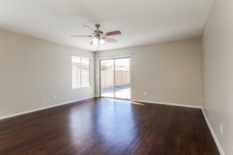 1,950/Mo, 2415 W Maldonado RD Phoenix, AZ 85041 Living Room View 3