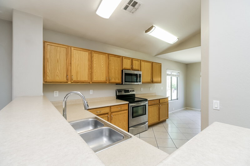 1,965/Mo, 3237 W Tanner Ranch Rd Queen Creek, AZ 85142 Kitchen View