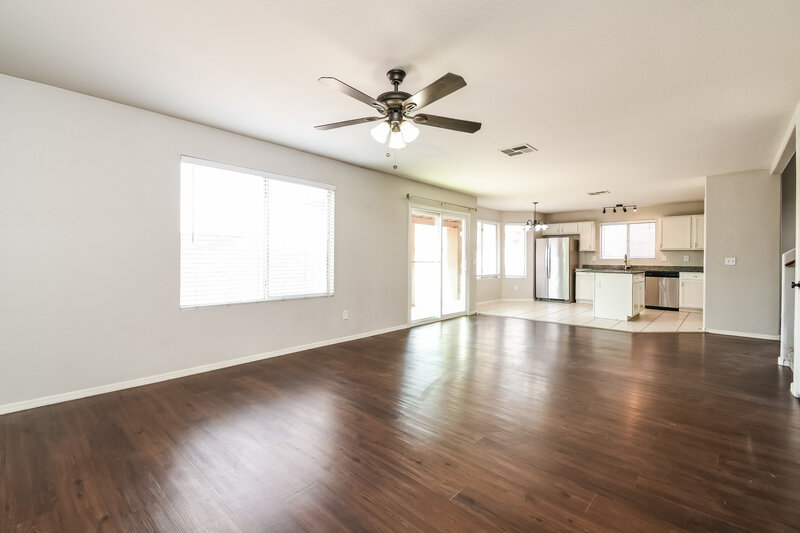 2,355/Mo, 493 E Harrison St Chandler, AZ 85225 Living Room View 3