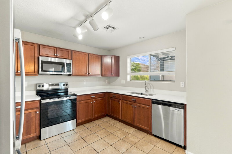 2,340/Mo, 10340 W Hilton Ave Tolleson, AZ 85353 Kitchen View 2