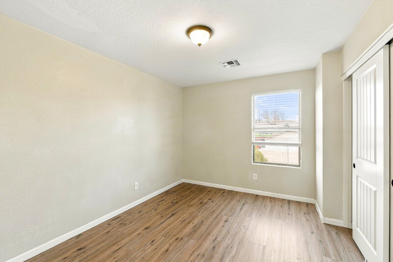 2,340/Mo, 10340 W Hilton Ave Tolleson, AZ 85353 Bedroom View 2