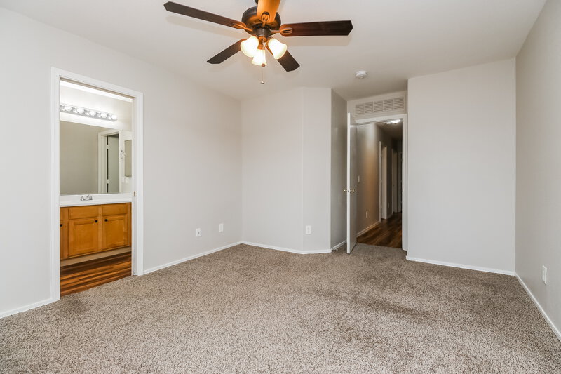 1,650/Mo, 4883 E Meadow Lark Way San Tan Valley, AZ 85140 Main Bedroom View 2