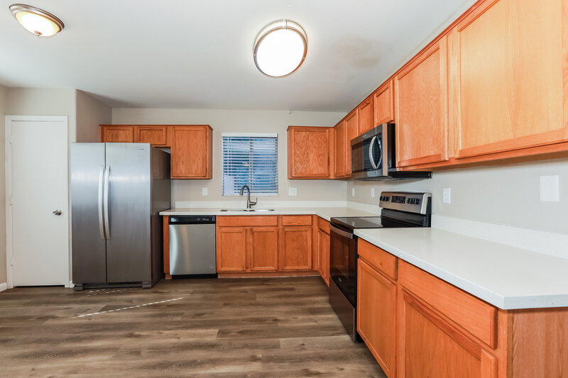 1,750/Mo, 2297 West Camp River Road Queen Creek, AZ 85142 Kitchen View 2