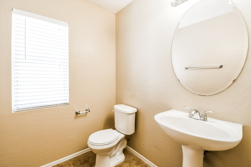 1,755/Mo, 2850 East Mineral Park Road San Tan Valley, AZ 85143 Bathroom View 2