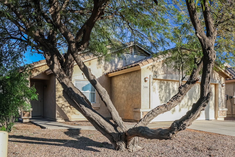 1,740/Mo, 4090 East Silverbell Road San Tan Valley, AZ 85143 Front View