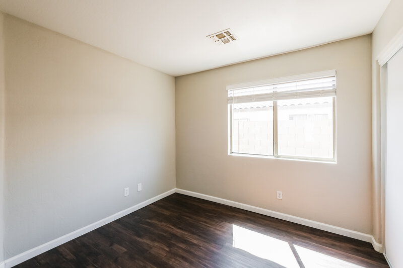 1,825/Mo, 15843 W Woodlands Ave Goodyear, AZ 85338 Bedroom View 2