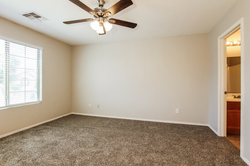2,525/Mo, 8616 W Superior Ave Tolleson, AZ 85353 Main Bedroom View