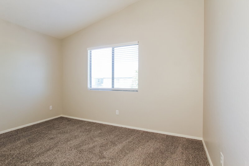 2,525/Mo, 8616 W Superior Ave Tolleson, AZ 85353 Bedroom View 3