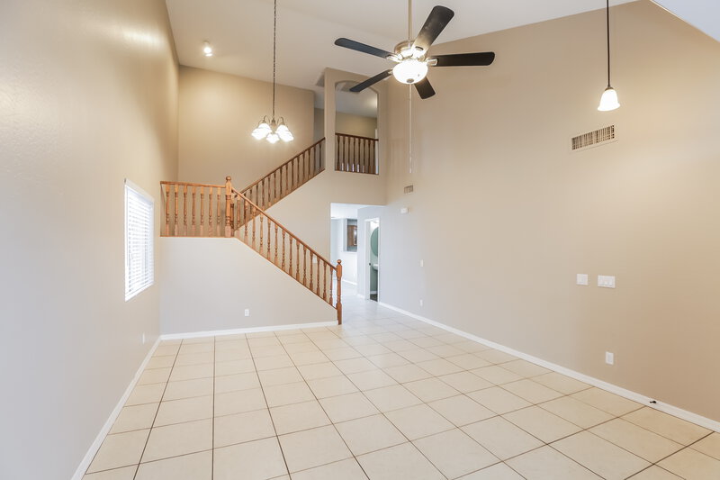 2,155/Mo, 10925 W Taft St Phoenix, AZ 85037 Living Room View