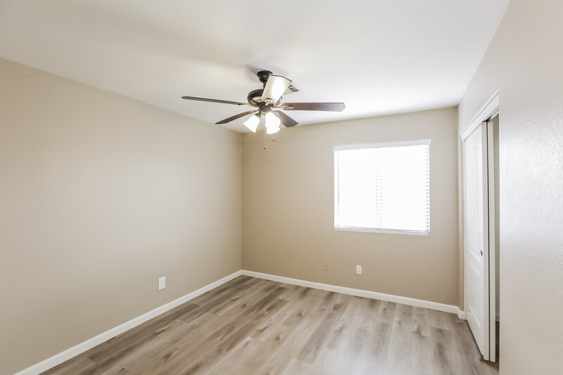 2,155/Mo, 10925 W Taft St Phoenix, AZ 85037 Bedroom View