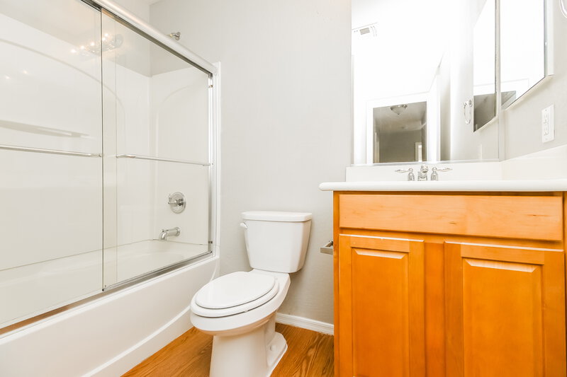 1,885/Mo, 2942 W Kristina Ave San Tan Valley, AZ 85142 Bathroom View