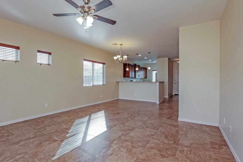 1,945/Mo, 404 W Latona Rd Phoenix, AZ 85041 Living Room View 2