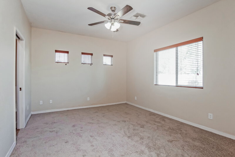 1,945/Mo, 404 W Latona Rd Phoenix, AZ 85041 Main Bedroom View