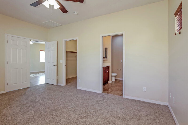 1,945/Mo, 404 W Latona Rd Phoenix, AZ 85041 Main Bedroom View 2