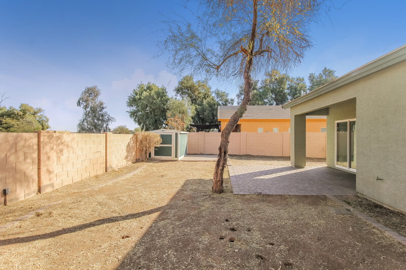 1,945/Mo, 404 W Latona Rd Phoenix, AZ 85041 Exterior View