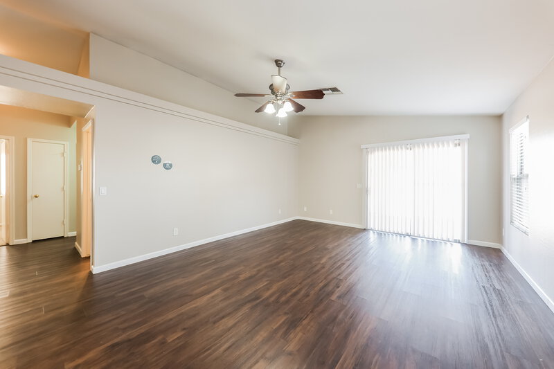 1,795/Mo, 14405 N 125th Dr El Mirage, AZ 85335 Living Room View