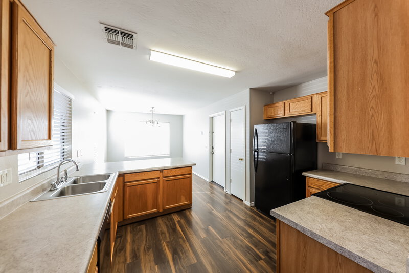 1,795/Mo, 14405 N 125th Dr El Mirage, AZ 85335 Kitchen View