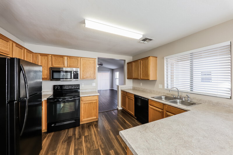 1,795/Mo, 14405 N 125th Dr El Mirage, AZ 85335 Kitchen View 2