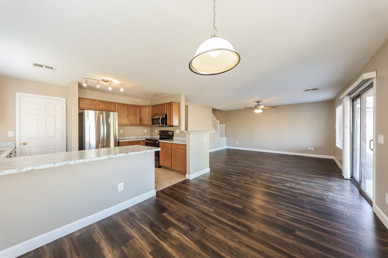 2,070/Mo, 12542 W Lisbon Ln El Mirage, AZ 85335 Dining Room View