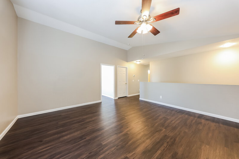 2,070/Mo, 12542 W Lisbon Ln El Mirage, AZ 85335 Family Room View 2