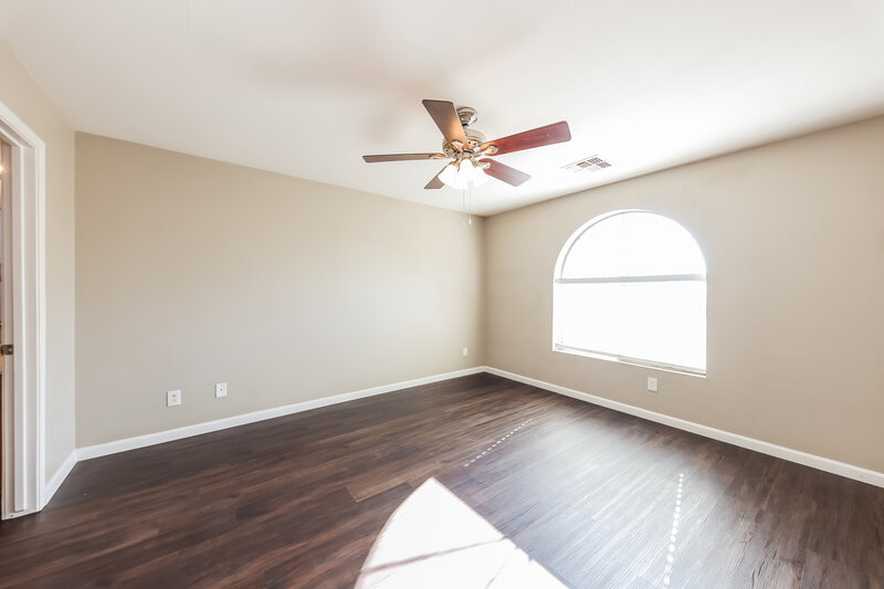 2,070/Mo, 12542 W Lisbon Ln El Mirage, AZ 85335 Main Bedroom View