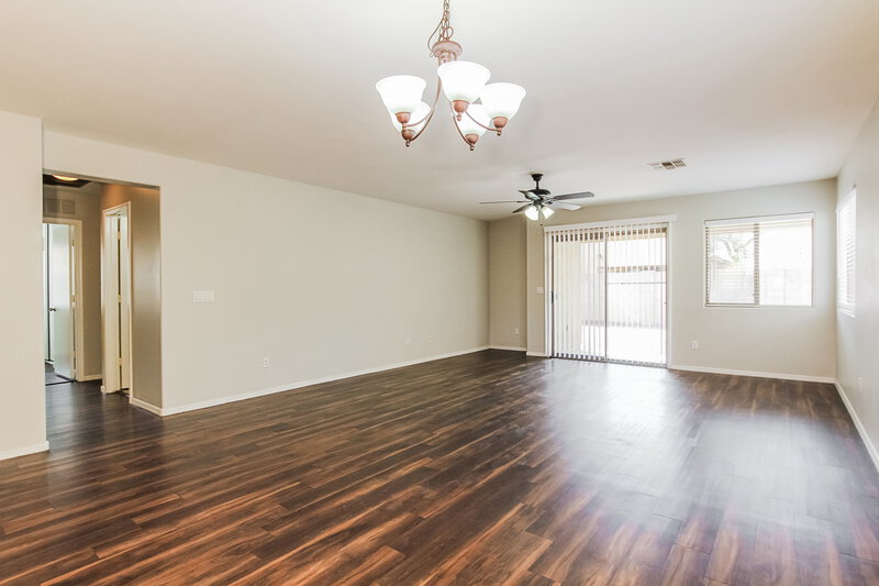 1,955/Mo, 7312 S 37th Gln Phoenix, AZ 85041 Dining Room View