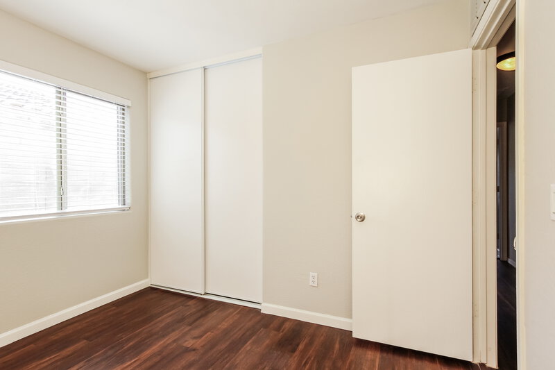 1,955/Mo, 7312 S 37th Gln Phoenix, AZ 85041 Bedroom View 2